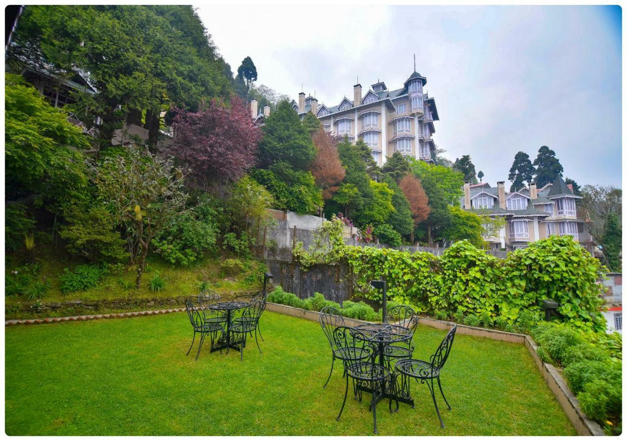 Cedar Inn Darjeeling  Eksteriør billede