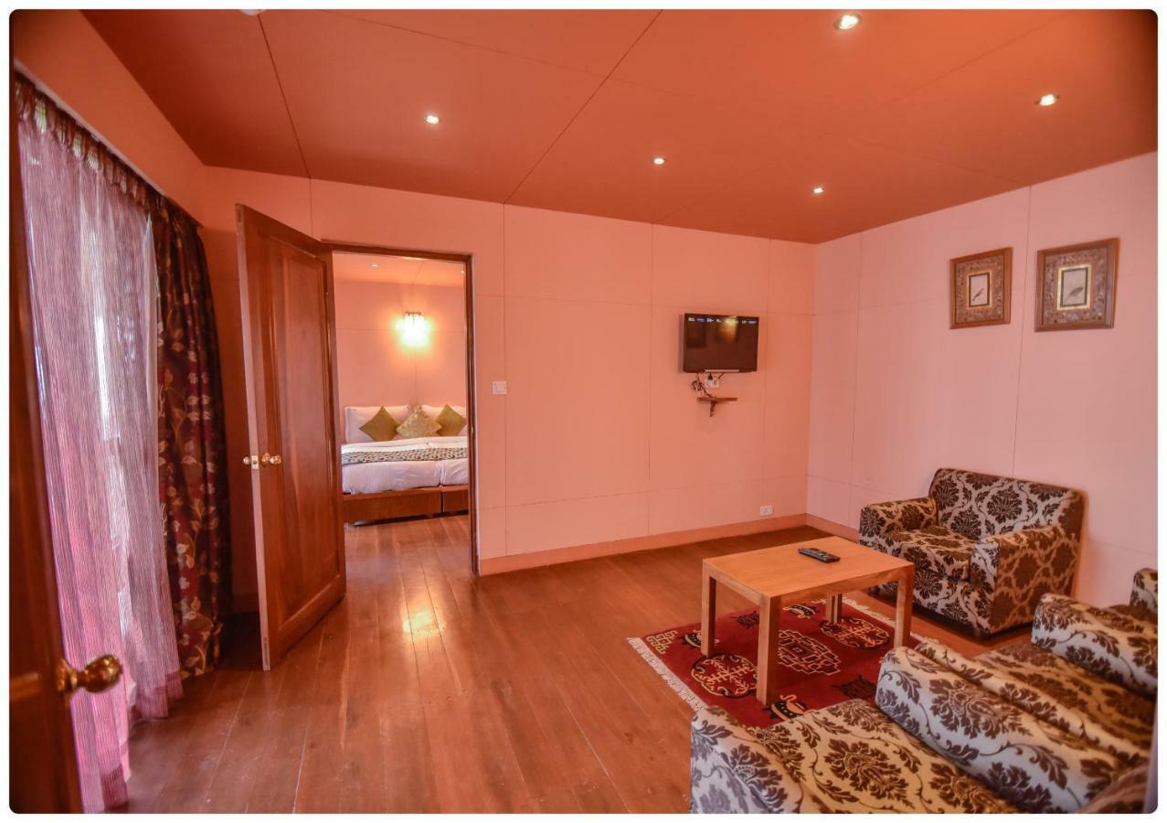 Cedar Inn Darjeeling  Eksteriør billede