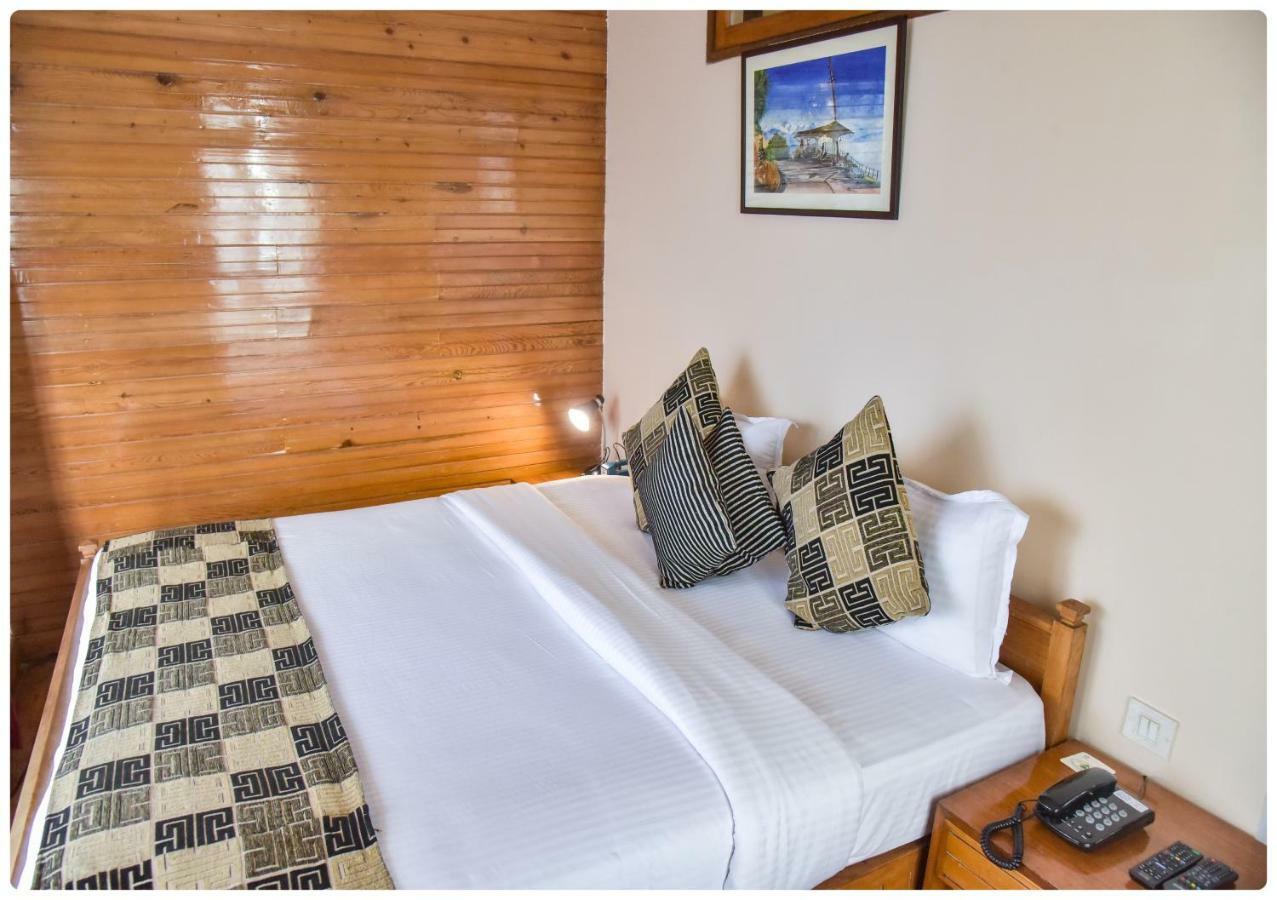 Cedar Inn Darjeeling  Eksteriør billede